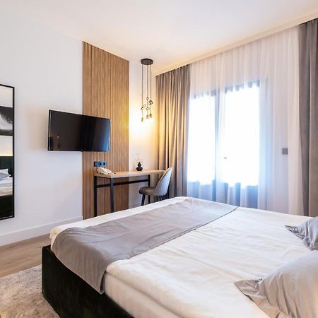 Pensiunea Casa Georgia Comanesti  Экстерьер фото