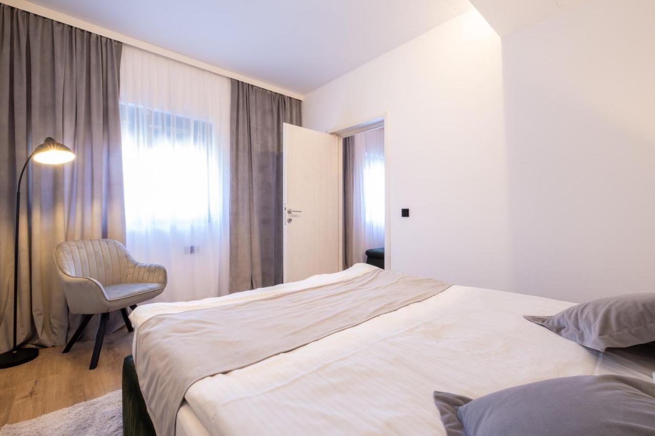 Pensiunea Casa Georgia Comanesti  Экстерьер фото