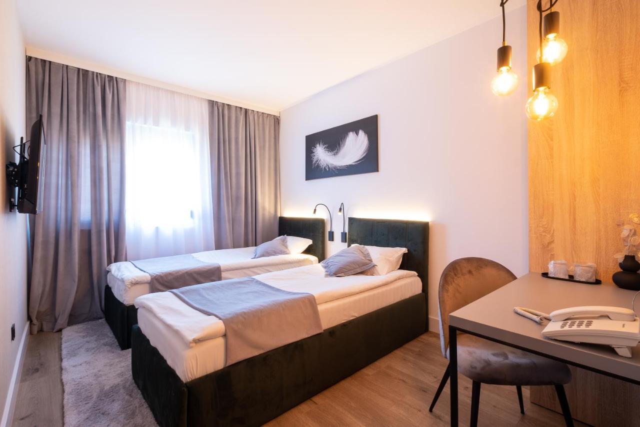 Pensiunea Casa Georgia Comanesti  Экстерьер фото