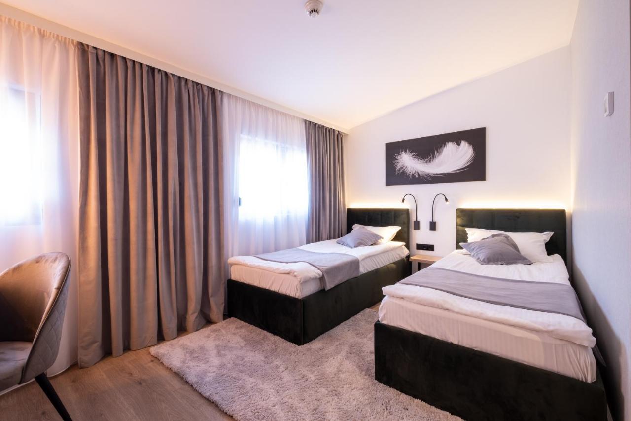Pensiunea Casa Georgia Comanesti  Экстерьер фото