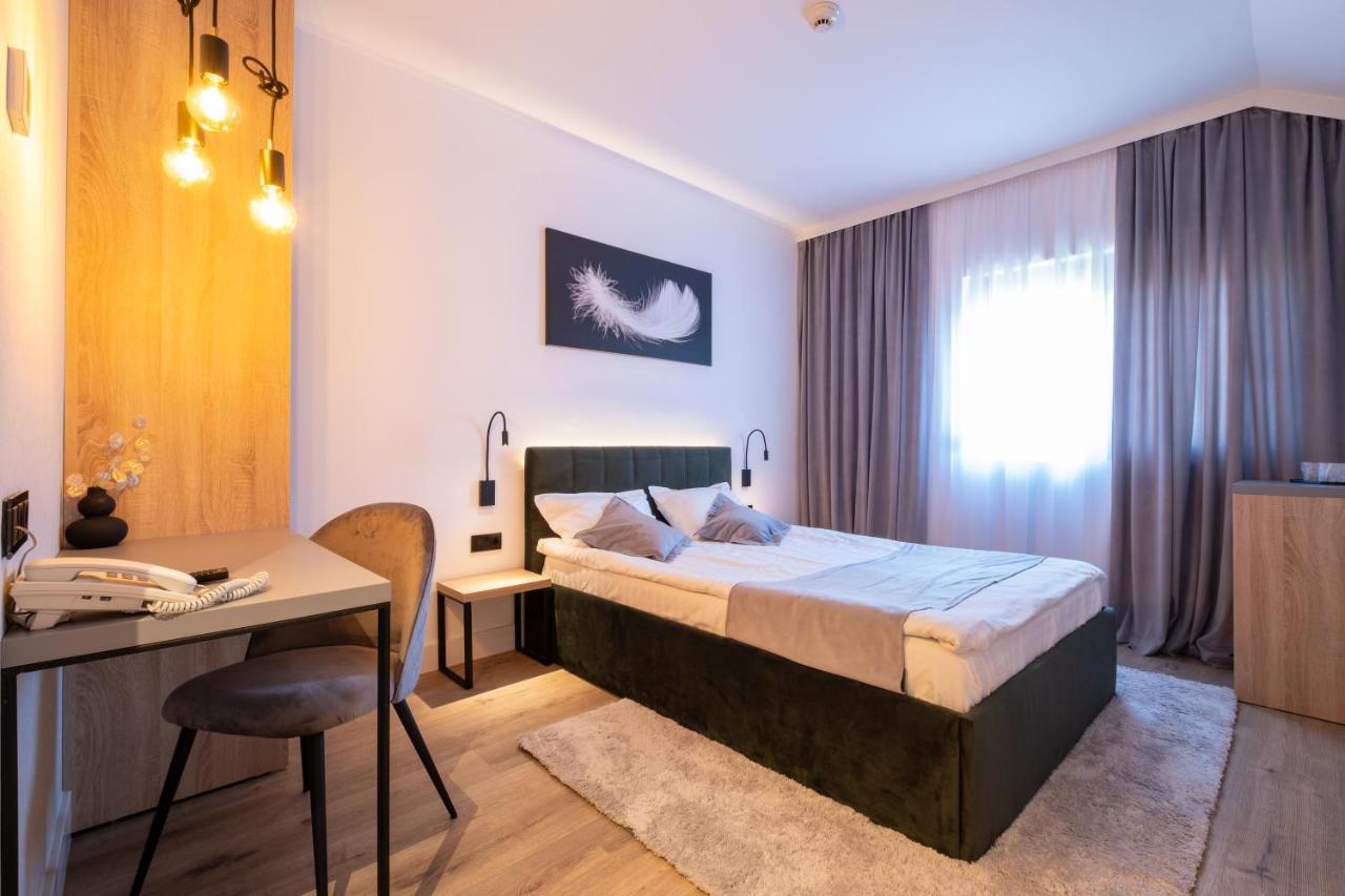 Pensiunea Casa Georgia Comanesti  Экстерьер фото